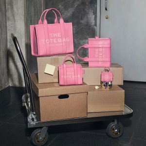 Marc Jacobs新款！粉色托特包