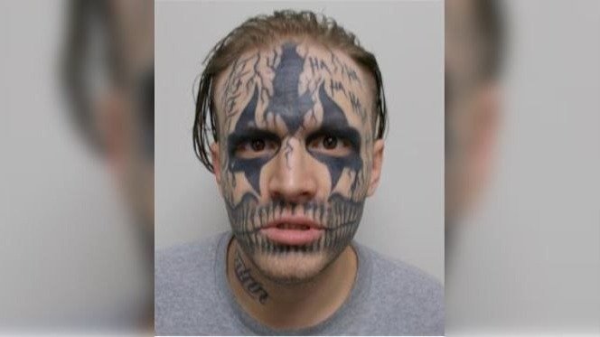 提高警惕！安省警方全国通缉的纹身男，被发现经常在多伦多活动！