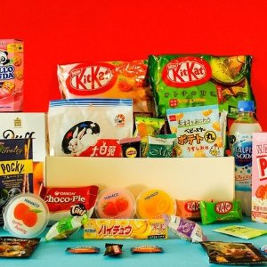亚洲零食盒 多种盒子类型可选 咸甜零食、糖果、拉面都有