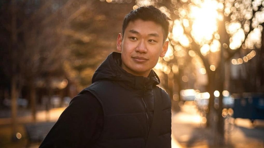 多伦多22岁华裔小伙研发防AI抄作业神器，专门检测论文真实性！老师们正在排队等待！