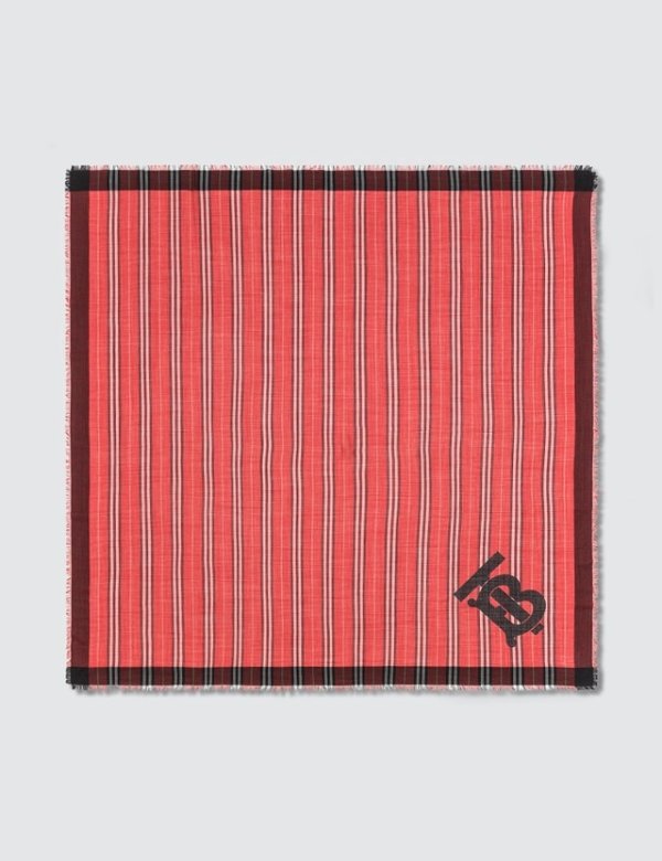 红色格纹围巾