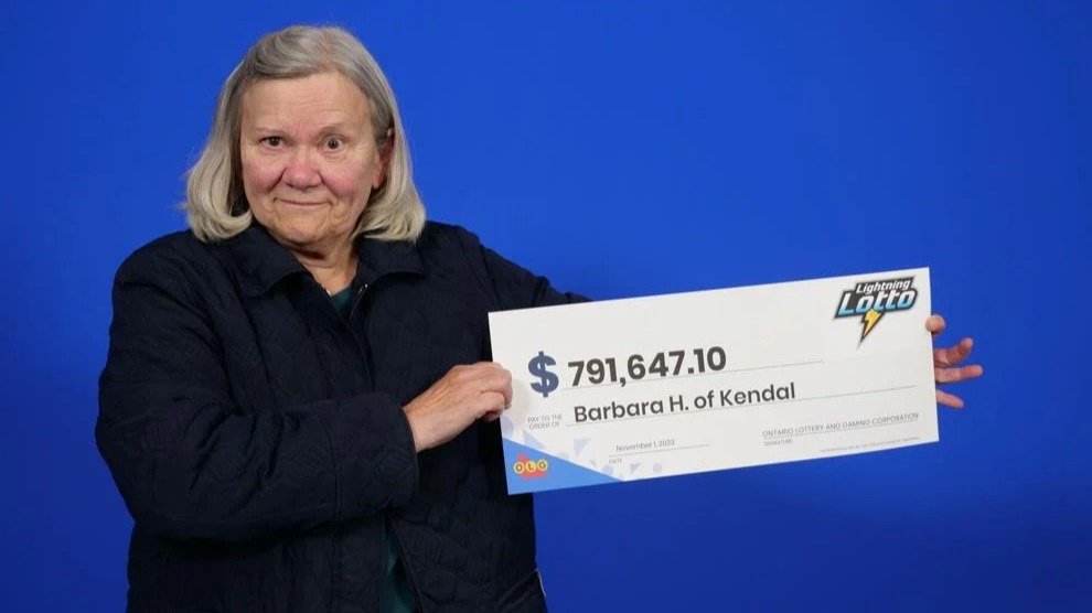 40年坚持在同家商店买彩票，74岁奶奶终于赢得$791,647.10大奖！