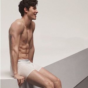 Calvin Klein 男士平角内裤 超经典款式/配色 送他贴心的礼物！