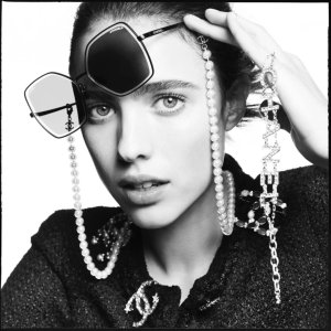 Chanel 春夏新款墨镜折扣入 链条款立显贵妇气质