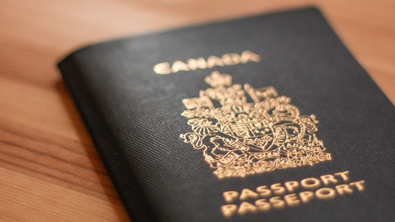 12个对加拿大人免签国家盘点 - 可停留时间、入境要求、电子旅行授权申请 - 2023更新
