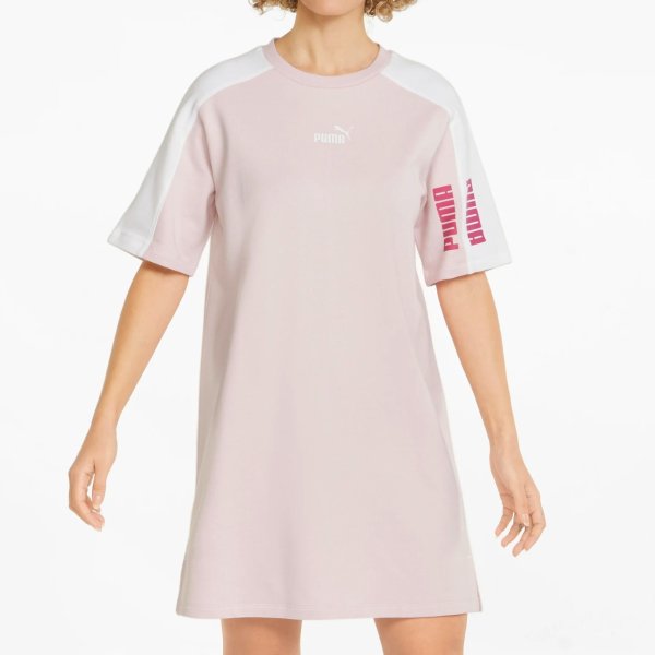 浅粉色T恤裙