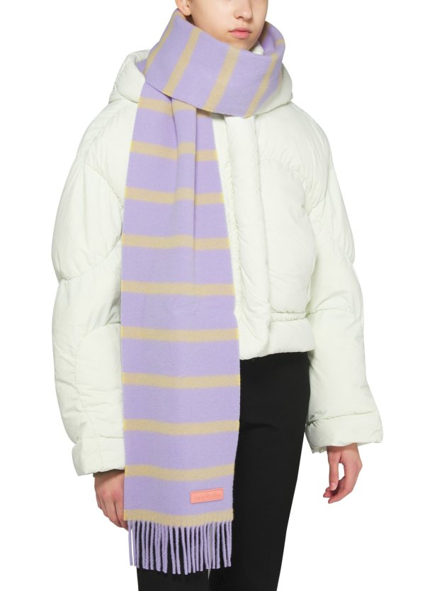 浅紫色条纹围巾