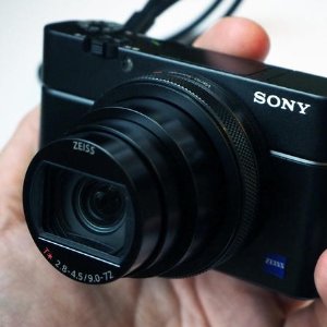 新品发布：SONY RX100 VI 黑卡6 搭配24-200mm蔡司镜头