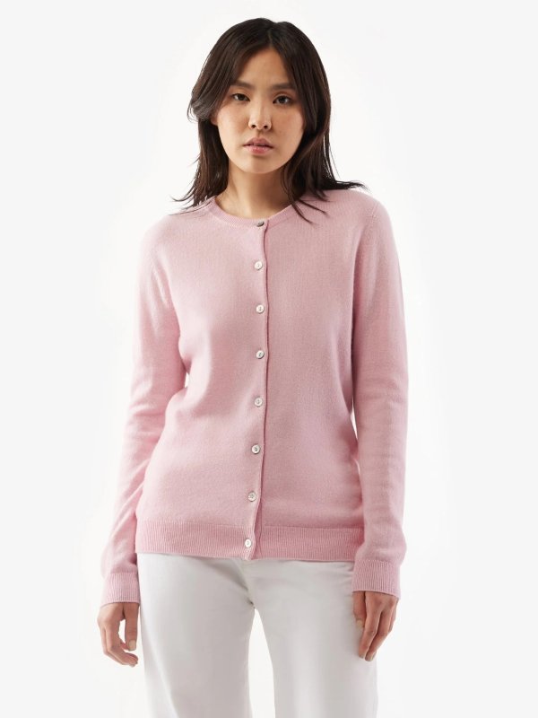 樱花粉羊绒开衫