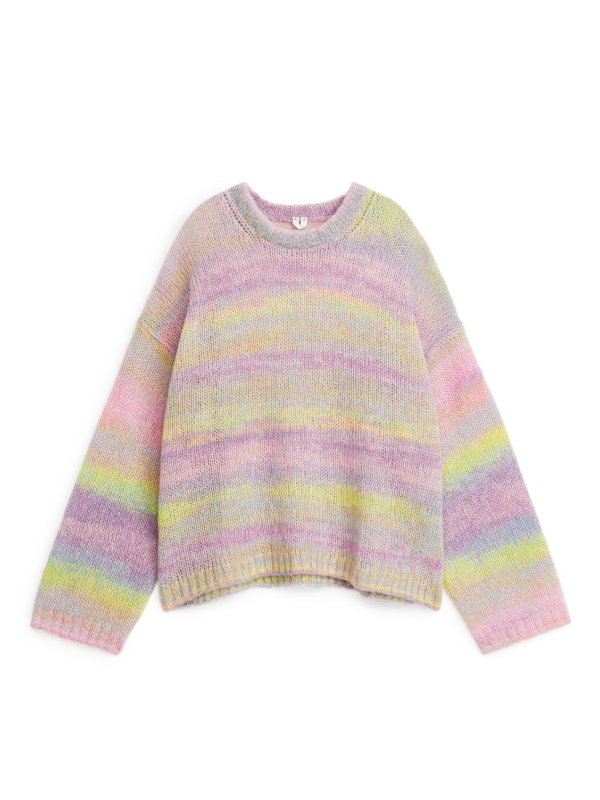 粉色彩虹针织衫