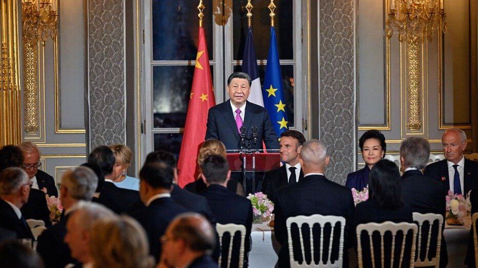 习主席官宣：中国将延长对法国公民免签期限！