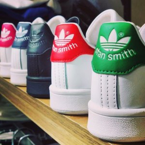 Adidas 爆款大促 Stan Smith、贝壳头、复古板鞋等你收