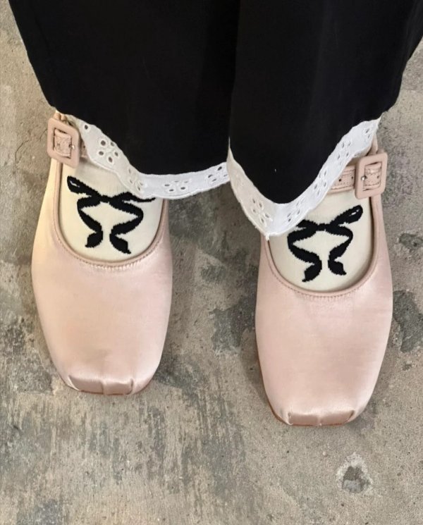 SSENSE 独家 粉色芭蕾鞋