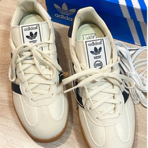 Adidas Gazelle 运动鞋