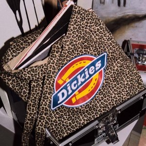 Dickies 美式街头风天花板 收经典logo T恤、马卡龙色工装裤