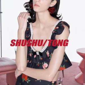 SSENSE Shushu/tong 年中折扣 蝴蝶结耳钉$100、玫瑰包包$293