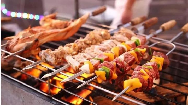 16家温哥华打冷宵夜餐厅推荐 - 碳火烤串、韩式烤肉、日式烧肉和火锅深夜食堂推荐！
