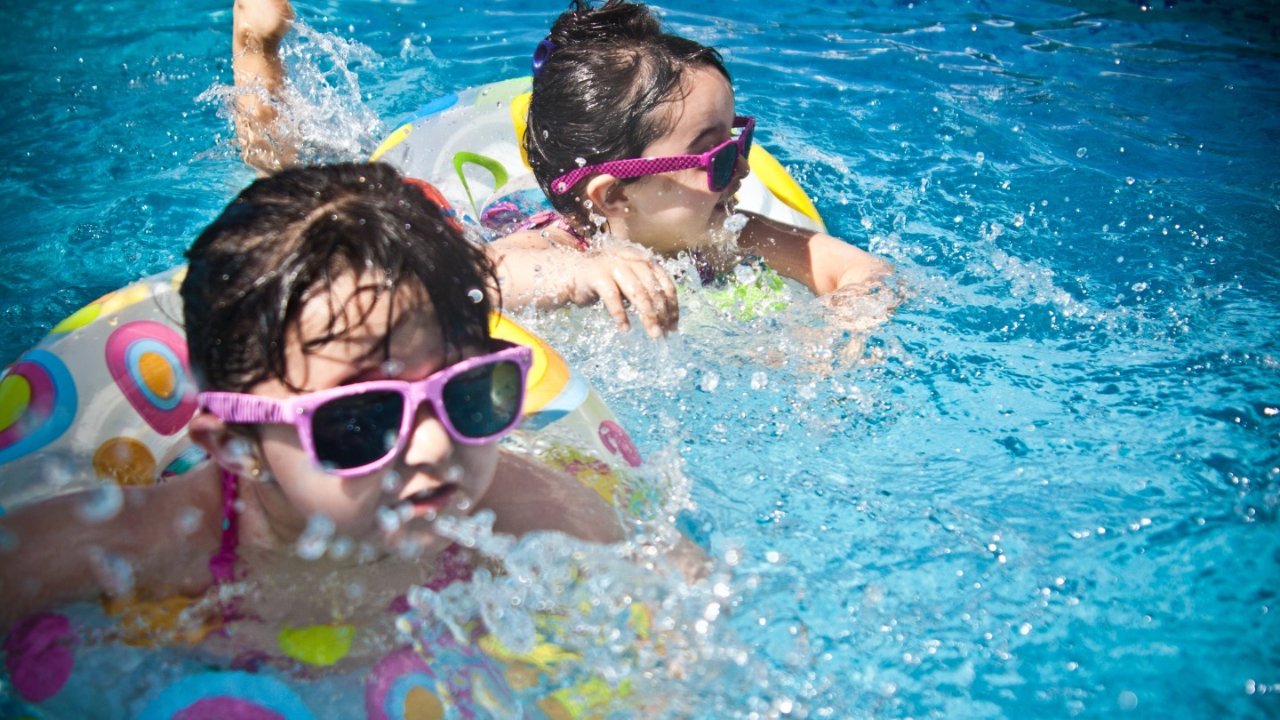 6月18日多伦多10个室外泳池优先开放，Donald D. Summerville户外游泳池今夏继续关闭！