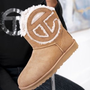UGG 冬靴大促 收经典款靴子、拖鞋，出门玩雪必备
