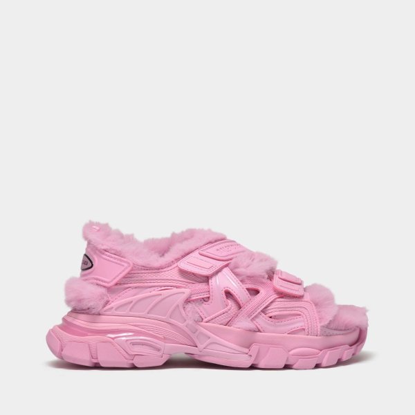 粉色系带凉鞋