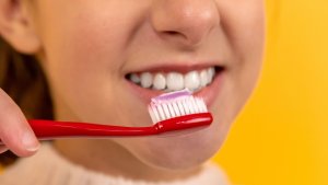 法国牙膏购买攻略，平价好用的牙膏都有哪些？美白、敏感、综合牙膏推荐