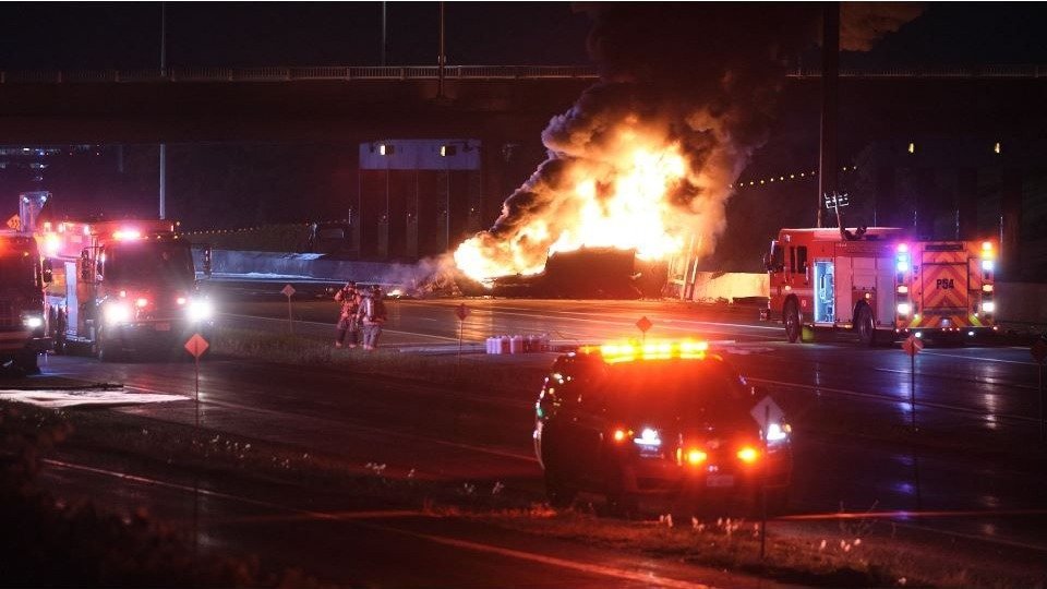视频曝光！安省运输“高度易燃”物卡车失控炸成火球，2人死亡！401高速紧急关闭！