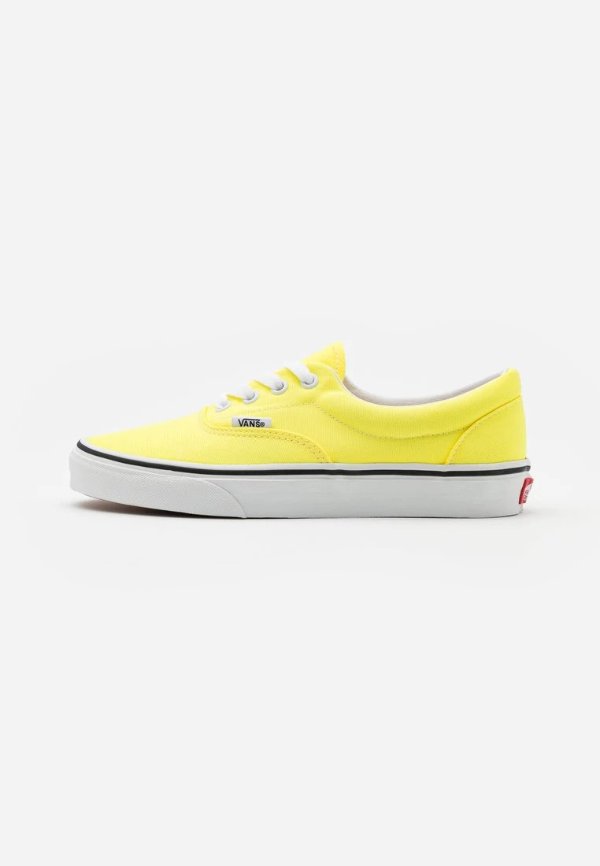 柠檬黄滑板鞋