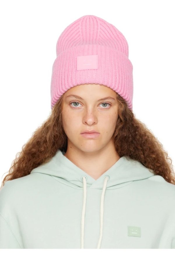 粉色logo毛帽