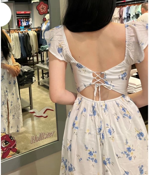 Lace-Up 连衣裙