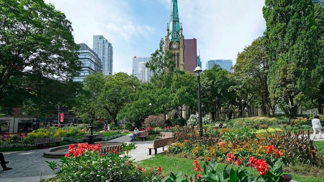 多伦多TOP10城市花园推荐 - 卡萨罗马、多伦多植物园、多伦多音乐公园！