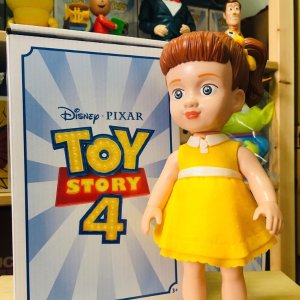 Disney Pixar 玩具总动员4 需要疼爱的”坏女孩“盖比娃娃