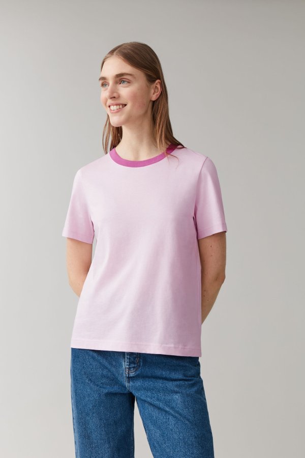 粉紫色T恤