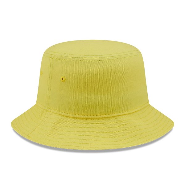 黄色渔夫帽