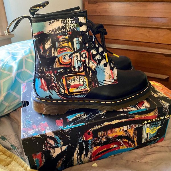 Basquiat联名款8孔马丁靴