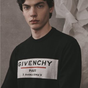 Givenchy 一线潮服特卖 logo短袖$367 (加拿大$615)