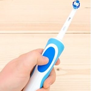 史低价：Oral-B Vitality Floss Action 可充电电动牙刷