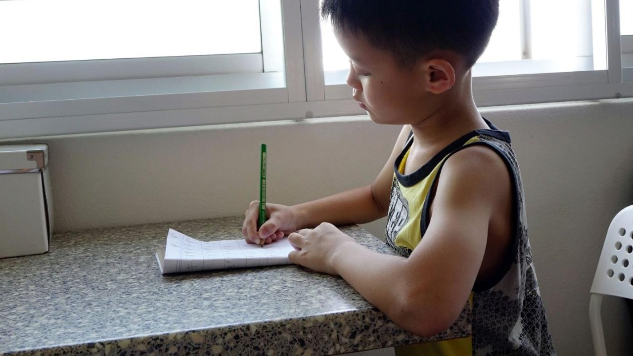 孩子写中文作业磨磨蹭蹭怎么办？（二）  