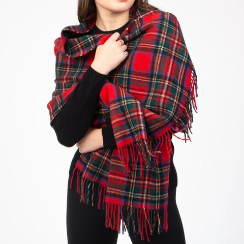 羊毛红黑格纹大披肩