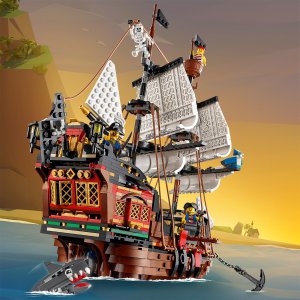 LEGO 创意百变系列 海盗船 31109 一套积木三种拼法