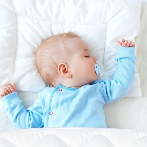 直降€10！€29收套装Siebenschläfer 婴儿被子+枕头套装 适合全年使用