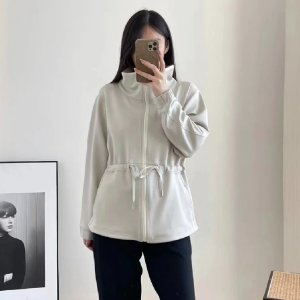 lululemon  Cinch风衣太好看了吧 设计师出来领奖  遮大腿根肉肉