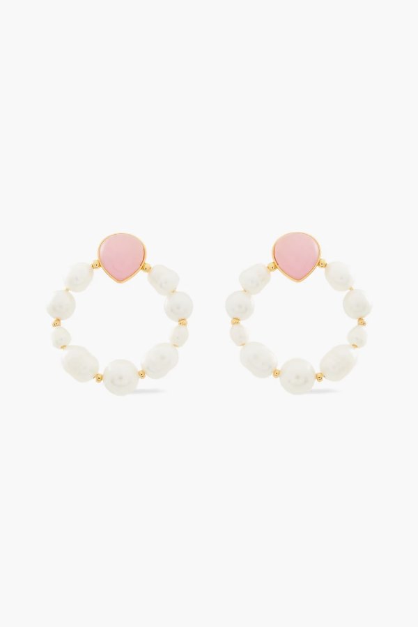 粉色珍珠耳环