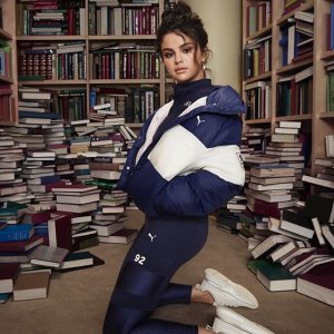 PUMA X Selena Gomez 合作款 粉色短袖$27、收拼色polo