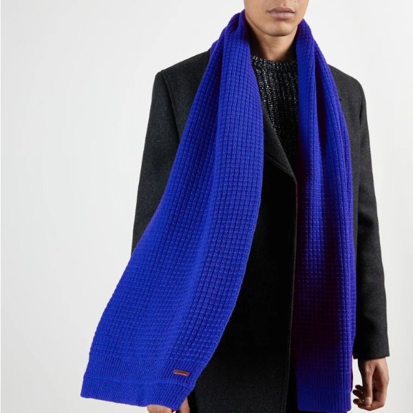 克莱因蓝针织围巾