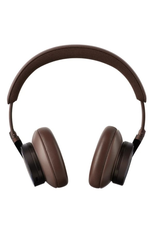 棕色 Beoplay H95 耳机