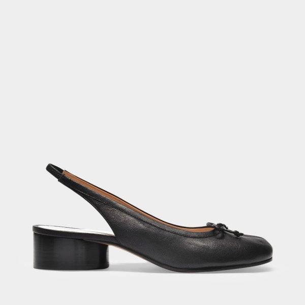 Manuelita Flat Shoes in Black Leather