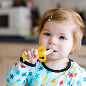 闪购：HAILI 宝宝香蕉牙胶牙刷+2个指套牙刷套装 宝宝口腔健康