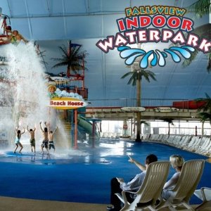 Fallsview Indoor Waterpark 大型室内水上乐园 欣赏瀑布美景