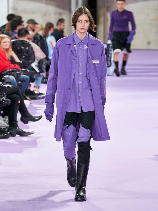 秀款紫色外套