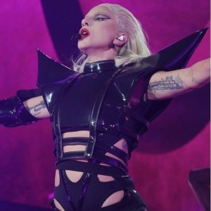 🔥爆料：Lady Gaga 2025 世界巡演筹备中！全球约有50场！